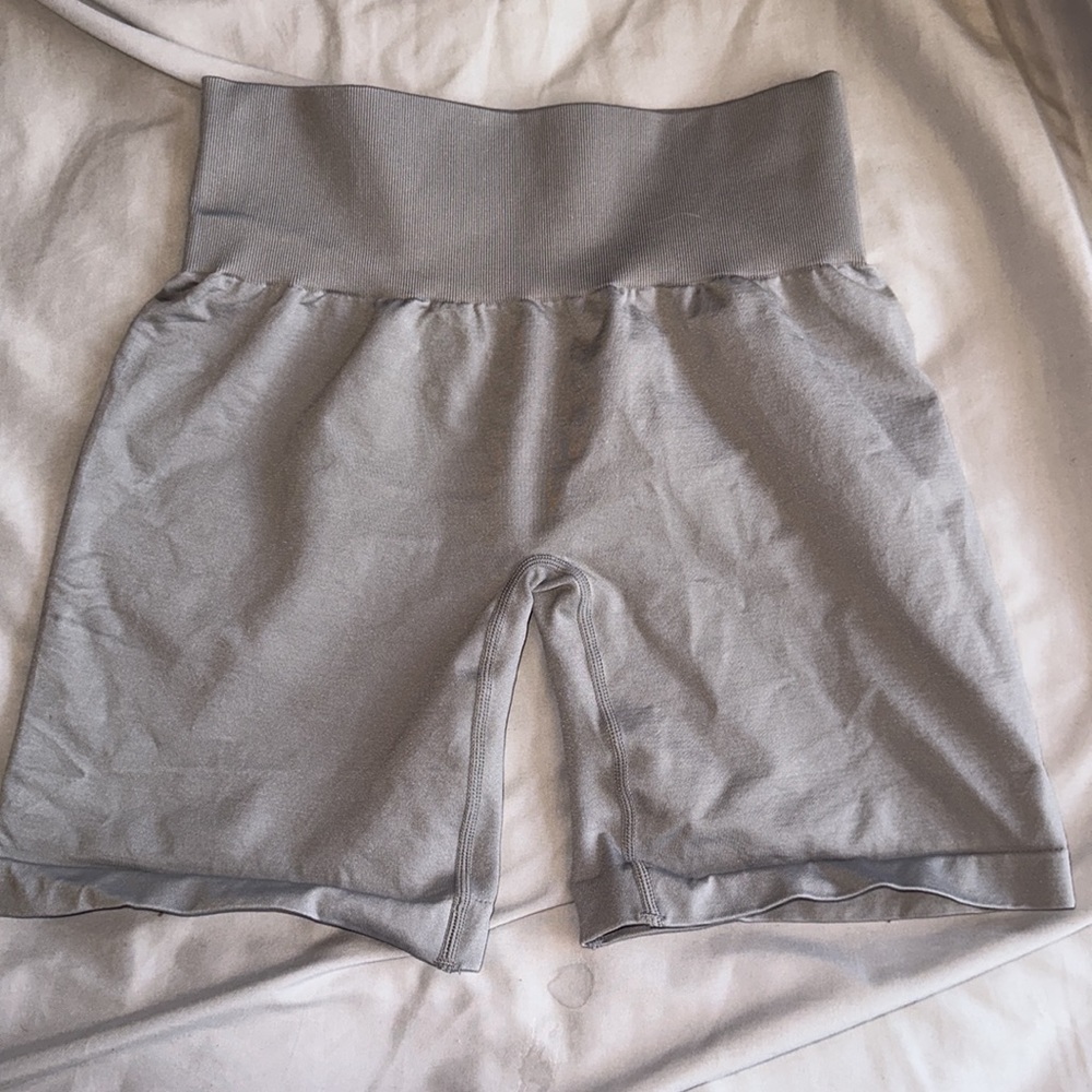 Nvgtn Solid Seamless Shorts Grey - image 2